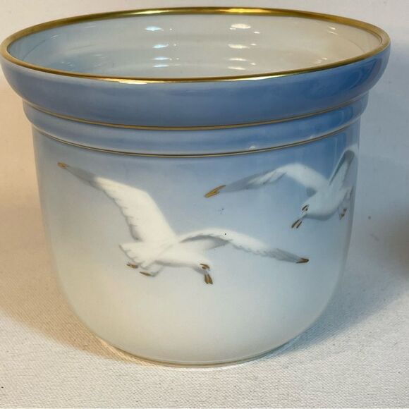 Bing & Grondahl Seagull with gold Flowerpot No 668 - Picture 15 of 15